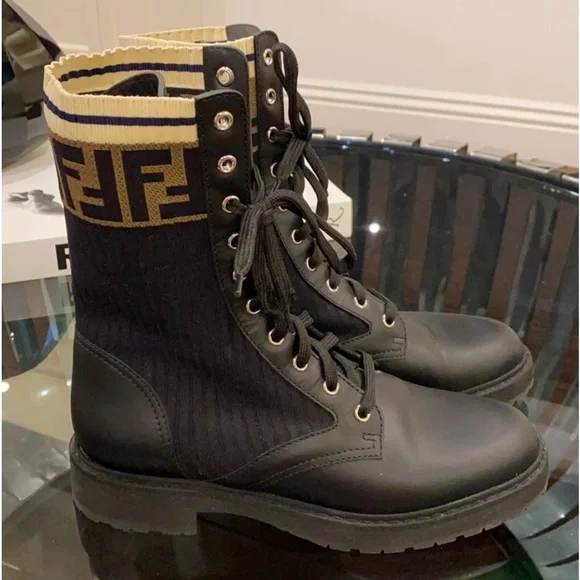 Fendi Rockoko boots size39. 100%Authentic…. - Picture 1 of 5